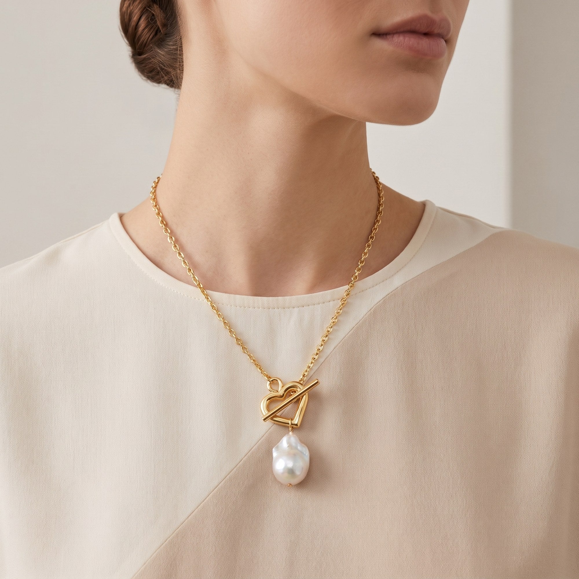 Collana Pearl Drop indossato