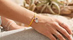 Bracciale Amuleto Sacro – Giallo indossato