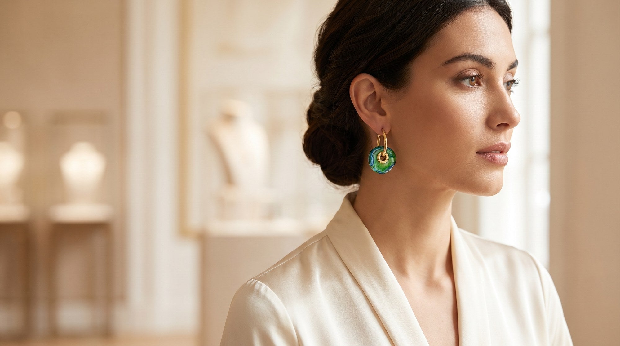 Orecchini Vintage Vibes – Verde scuro indossati