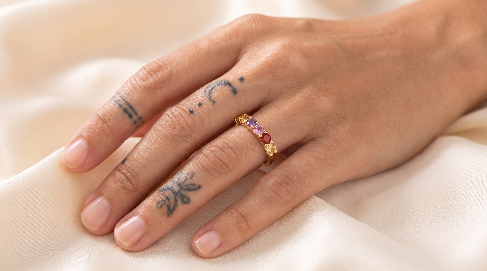 Anello Arcobaleno indossato